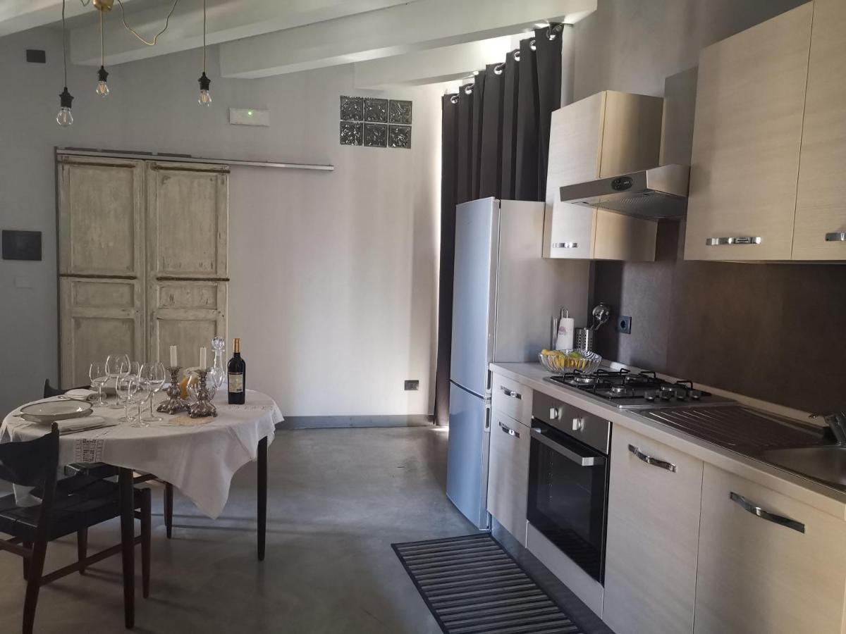 Palazzo Geremia - Le Dimore Dell'Antiquario Apartment Acireale Exterior photo